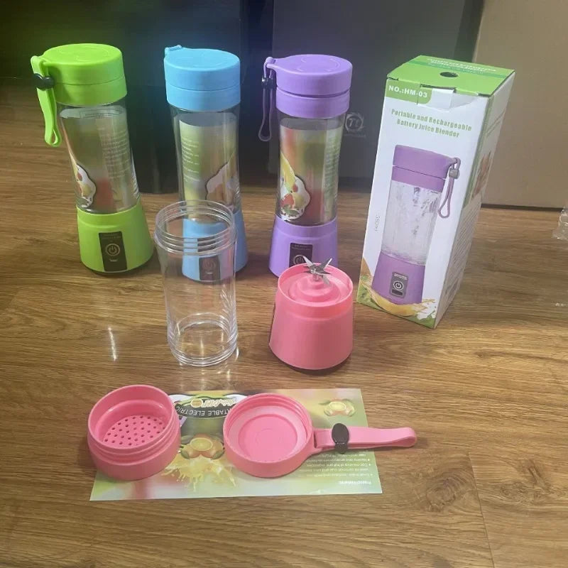 Used for making milkshakes and smoothies, travel fruit juicing cup, handheld fruit blender, portable electric blender.